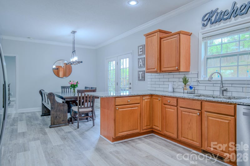 27 Garland Ball Dr, Alexander, NC 28701