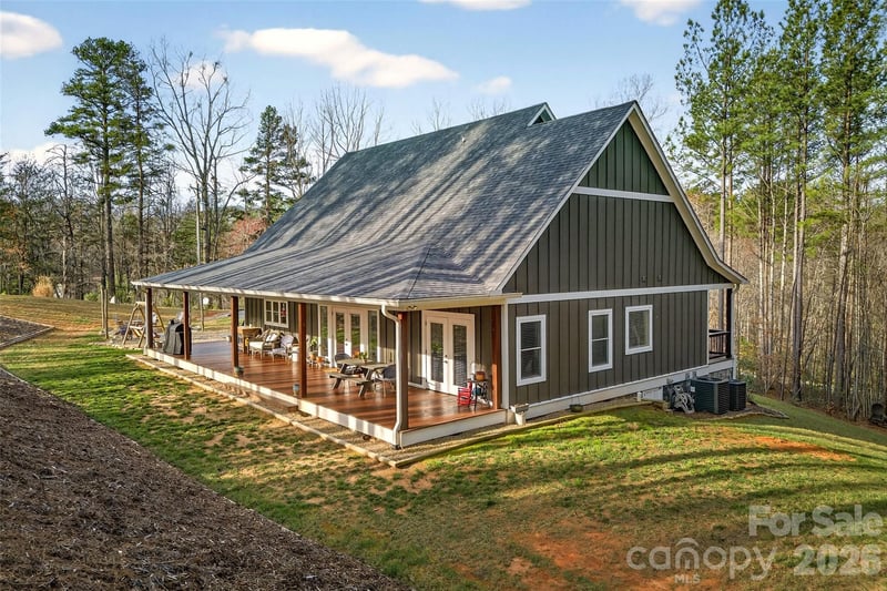 201 Wright Rd, Marion, NC 28752