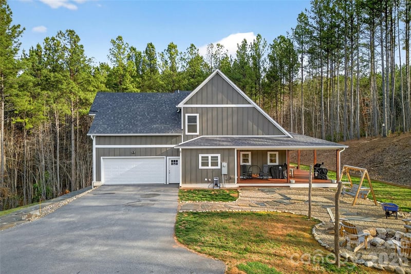 201 Wright Rd, Marion, NC 28752