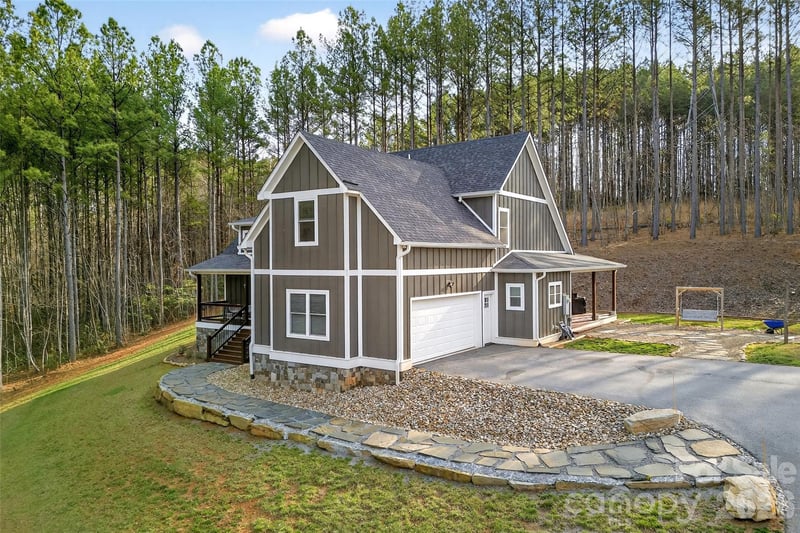 201 Wright Rd, Marion, NC 28752