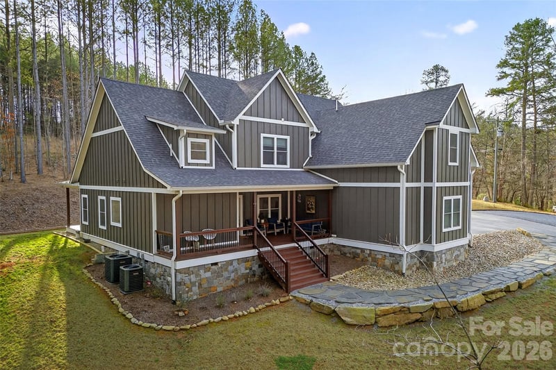 201 Wright Rd, Marion, NC 28752