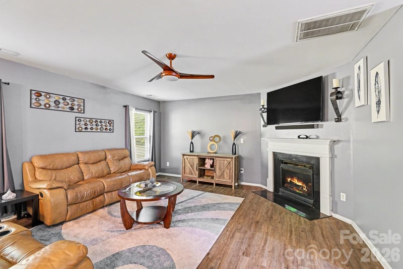 9423 Swallow Tail Ln, Charlotte, NC 28269