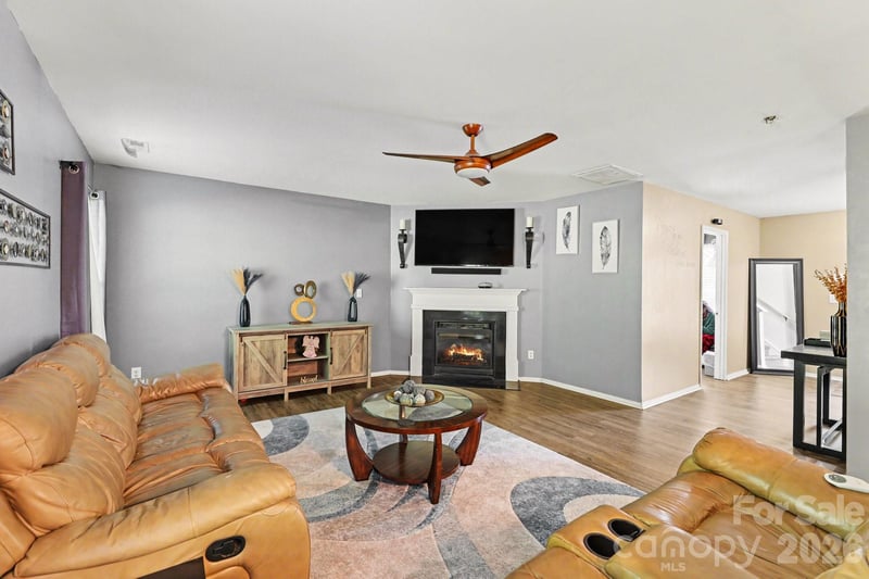 9423 Swallow Tail Ln, Charlotte, NC 28269