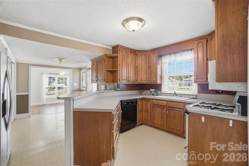 208 Jackson Ter, Clover, SC 29710