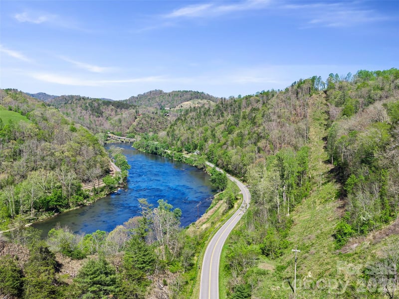 000 Little Pine Rd, Marshall, NC 28753