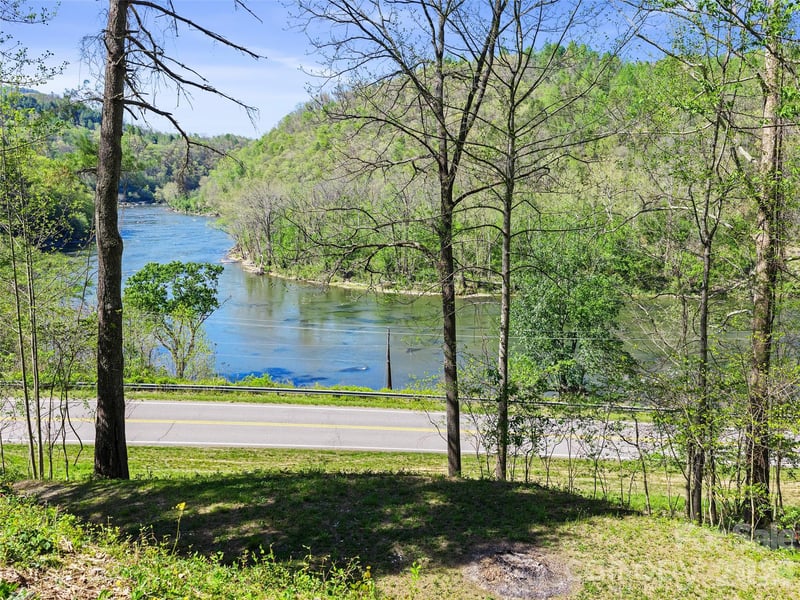 000 Little Pine Rd, Marshall, NC 28753