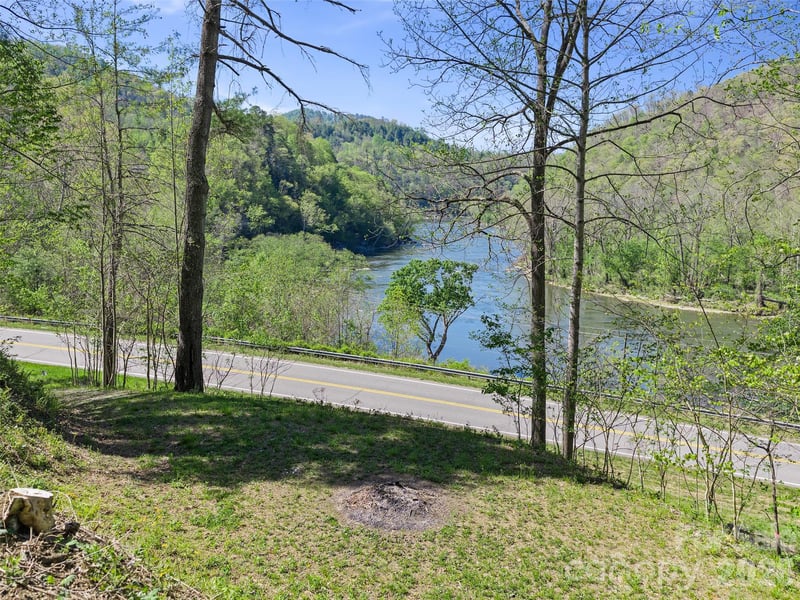 000 Little Pine Rd, Marshall, NC 28753