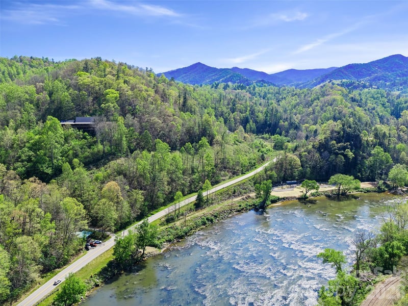 000 Little Pine Rd, Marshall, NC 28753