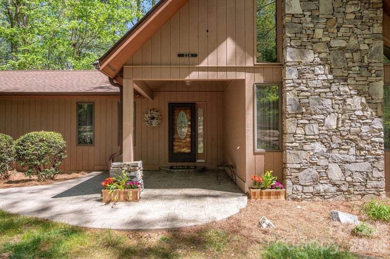 114 Timber Creek Rd, Laurel Park, NC 28739