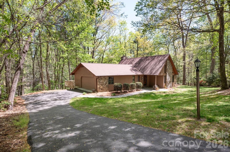 114 Timber Creek Rd, Laurel Park, NC 28739