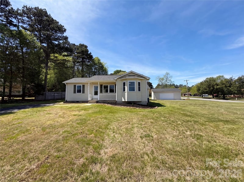 101 Forest Meadow Ln, Salisbury, NC 28144