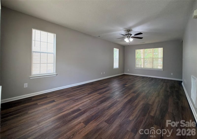 6017 Black Bear Ct, Charlotte, NC 28214