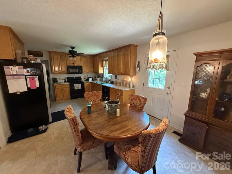 600 Blossom Hill Rd, Lincolnton, NC 28092