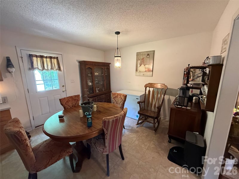 600 Blossom Hill Rd, Lincolnton, NC 28092
