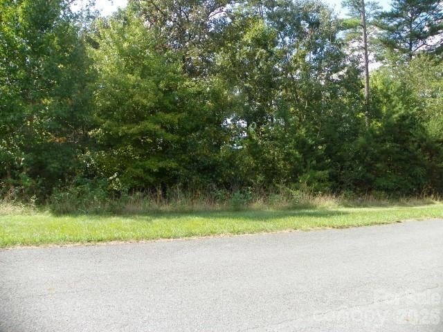 212 Whisper Lake Dr, New London, NC 28127