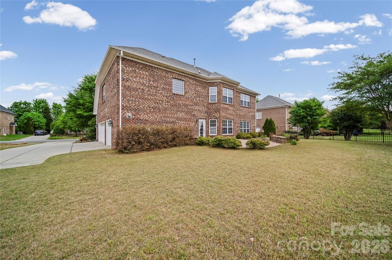 8734 Savannah Rd #137, Harrisburg, NC 28075