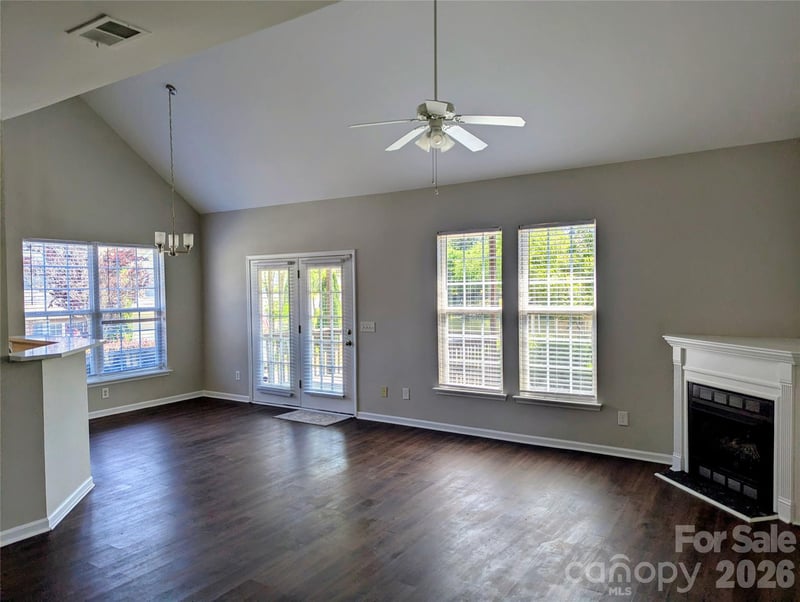 10932 Stone Trail Rd, Charlotte, NC 28213