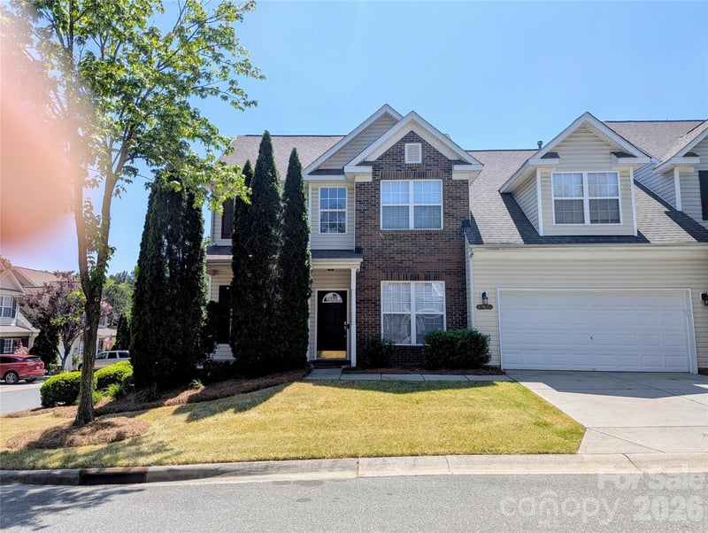 10932 Stone Trail Rd, Charlotte, NC 28213