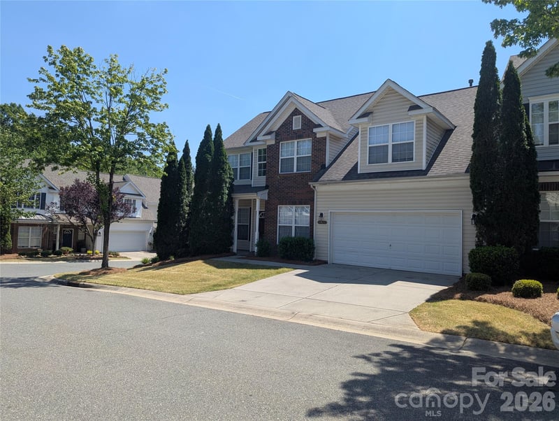 10932 Stone Trail Rd, Charlotte, NC 28213