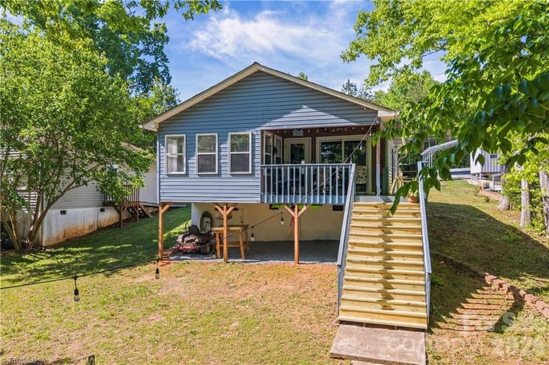 1010 Riverview Rd, Lexington, NC 27292