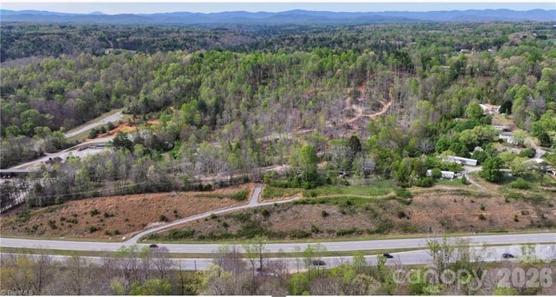 161 Queen Dr, North Wilkesboro, NC 28659