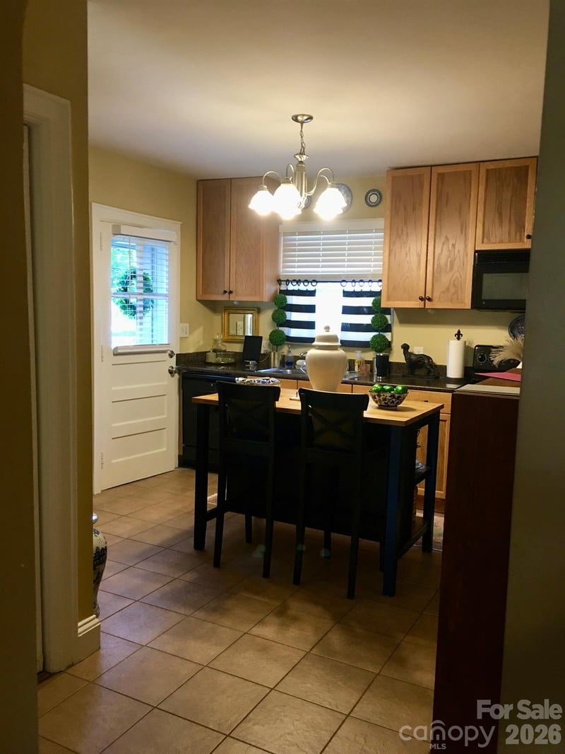 1645 Morningside Dr, Charlotte, NC 28205