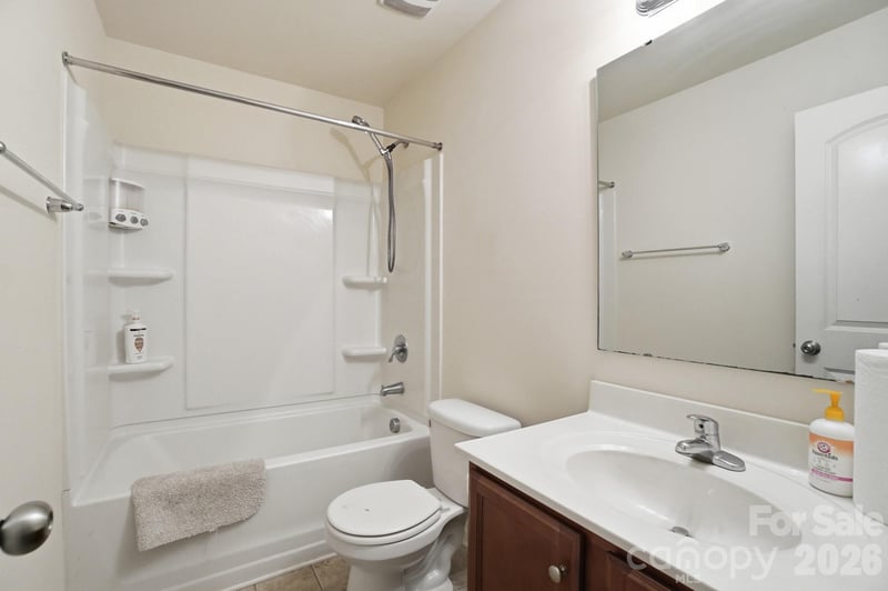 117 Langhorne Dr, Mount Holly, NC 28120