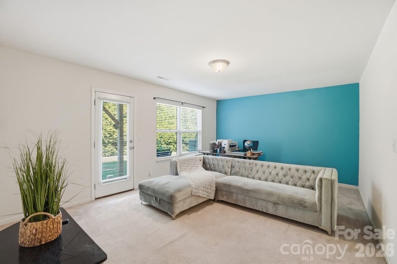 117 Langhorne Dr, Mount Holly, NC 28120