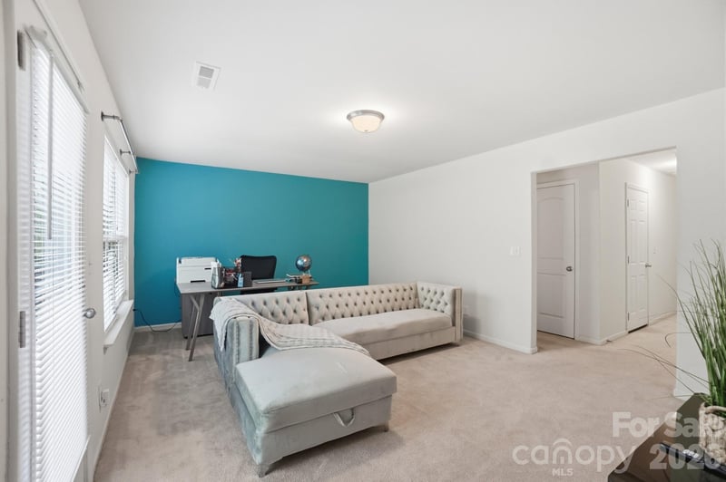 117 Langhorne Dr, Mount Holly, NC 28120