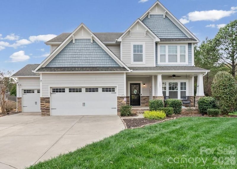 1007 Pine Bark Pl, Matthews, NC 28104