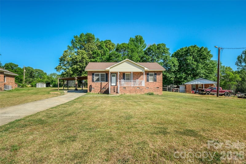 1704 Williams Cir, Lancaster, SC 29720