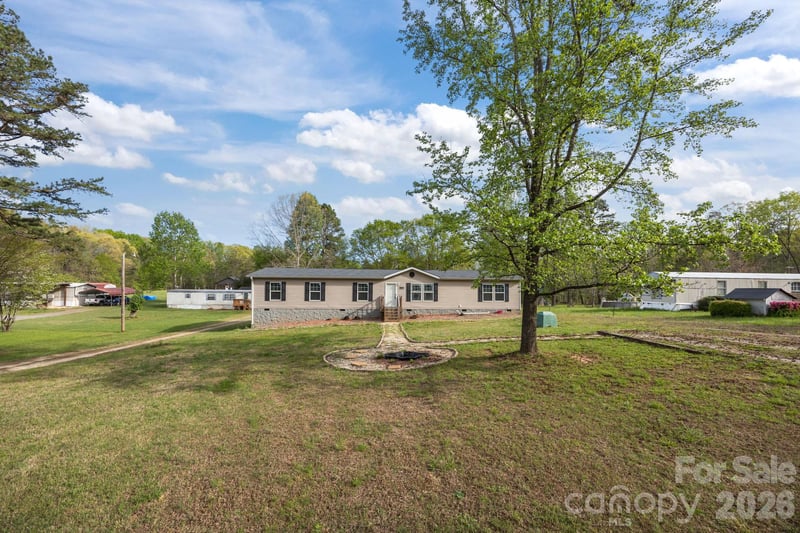 188 Low Ln, Statesville, NC 28677