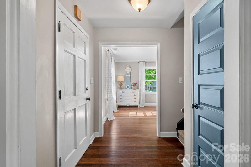 817 Bent Wood Ct, Matthews, NC 28105