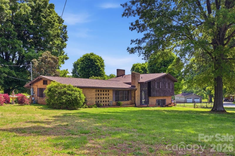 3634 Brookwood Dr, Maiden, NC 28650