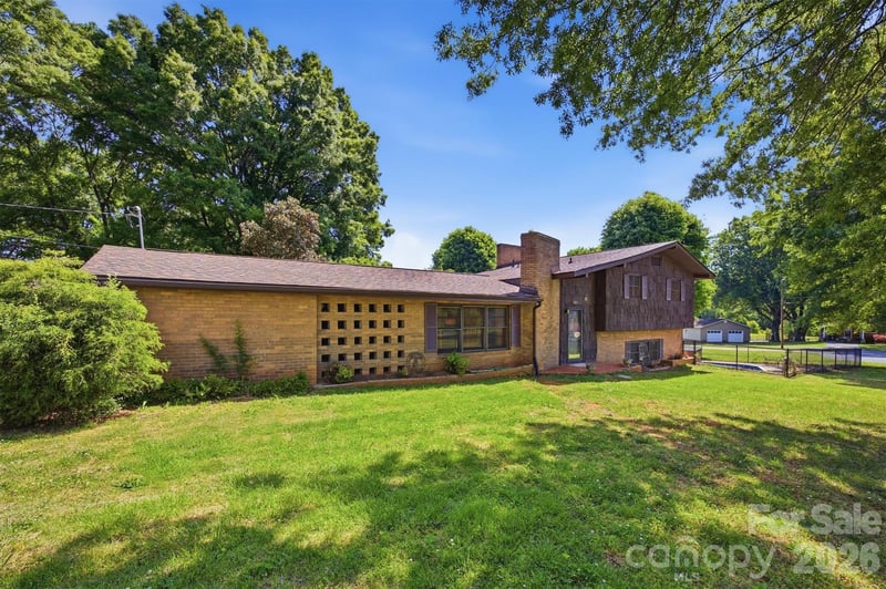 3634 Brookwood Dr, Maiden, NC 28650