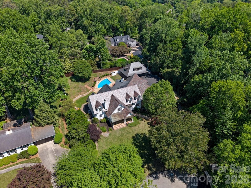 3135 Loma Ln, Charlotte, NC 28205
