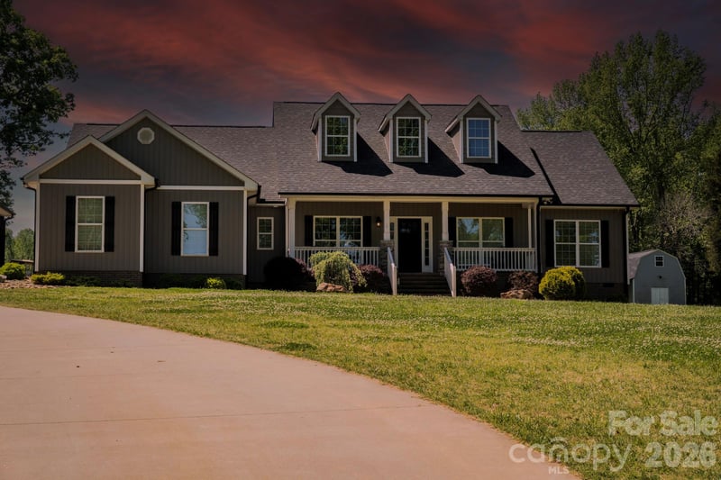 165 Lewis Farm Rd, Bessemer City, NC 28016