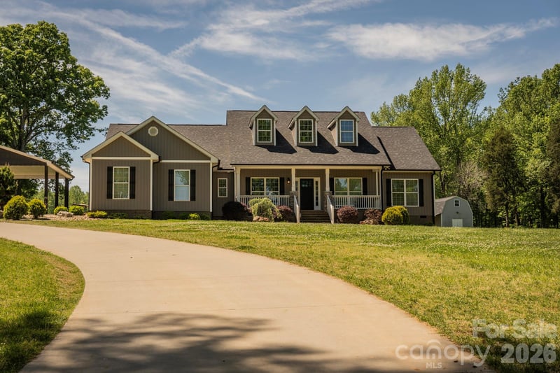 165 Lewis Farm Rd, Bessemer City, NC 28016