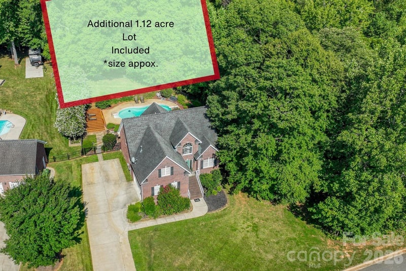 1006 Strawberry Ln, Gastonia, NC 28054