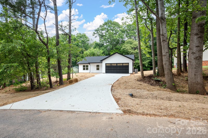 505 Randa Dr, Statesville, NC 28625