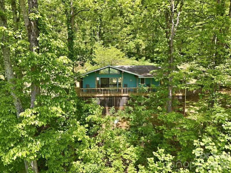 169 Sleepy Hollow Ln, Canton, NC 28716