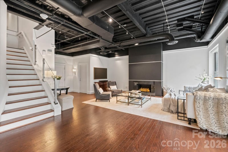 400 Church St #213, Charlotte, NC 28202