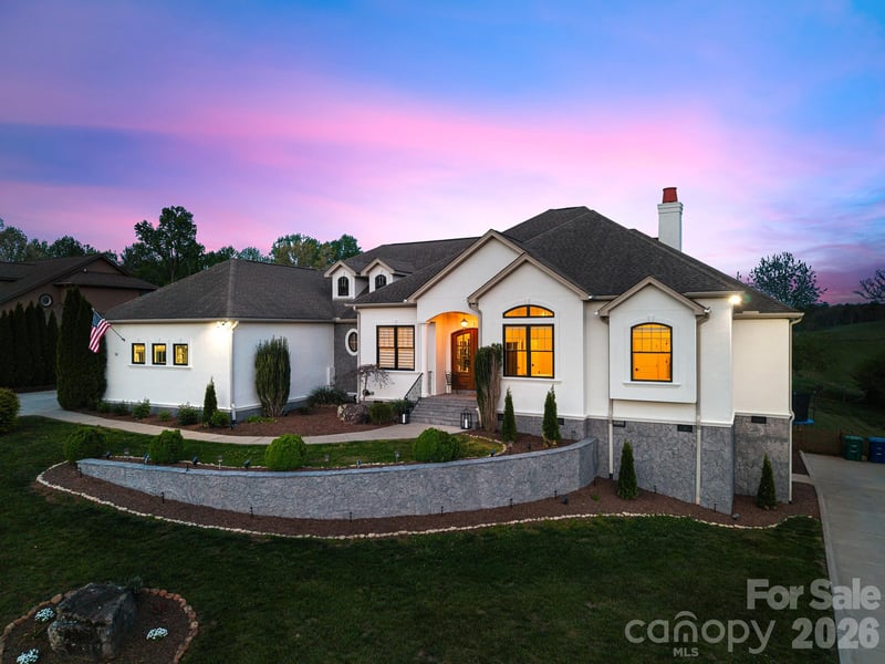 54 Mountain Shadows Dr, Leicester, NC 28748