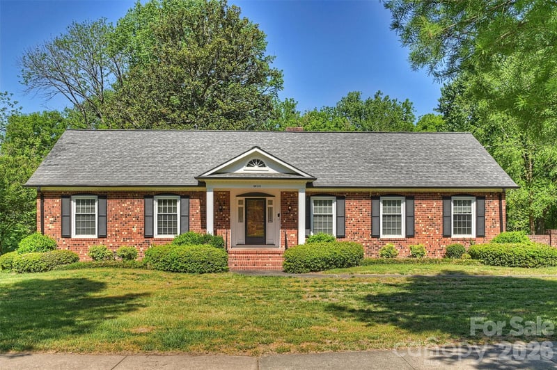6800 Lancer Dr, Charlotte, NC 28226