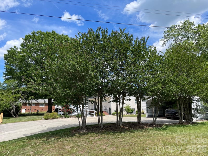 1748 Old West Ln, Gastonia, NC 28052