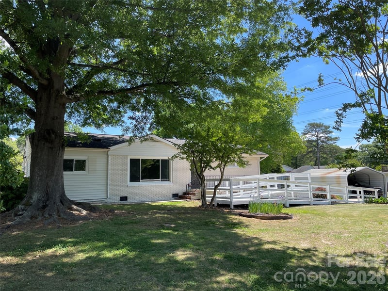 1748 Old West Ln, Gastonia, NC 28052