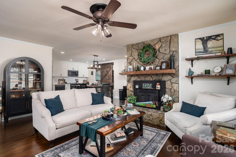 1529 Home Trl, Lincolnton, NC 28092