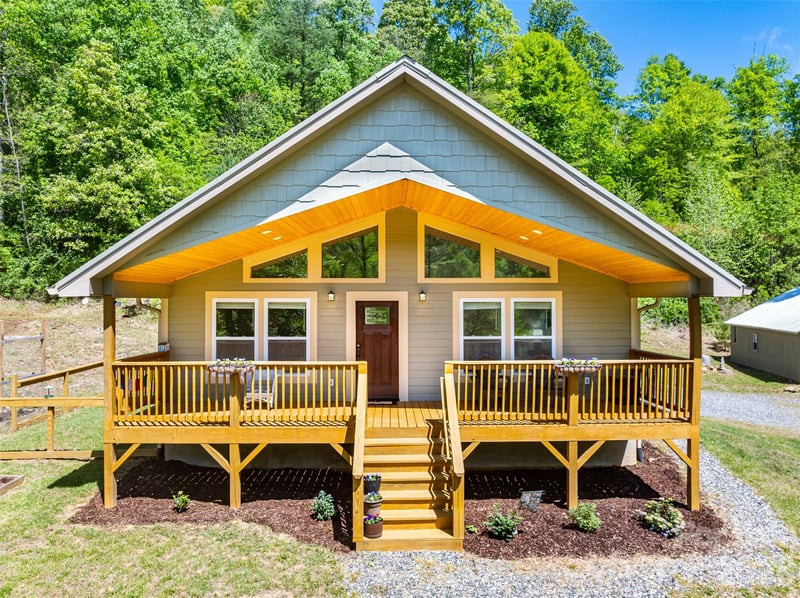 274 Poverty Branch Rd #2, Barnardsville, NC 28709