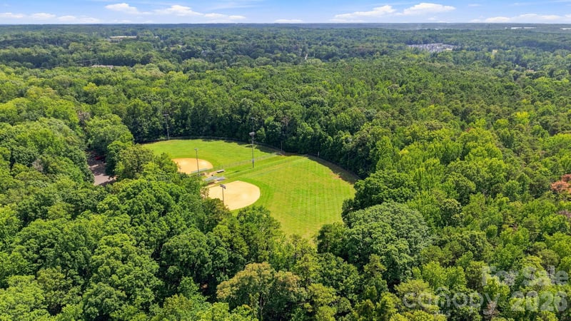 4515 Lindsay Ln, Matthews, NC 28105