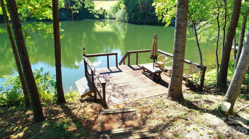 268 Mallard Rd, Lake Lure, NC 28746